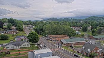 Weather camera view of Russell County Courthouse.