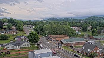 Weather camera view of Russell County Courthouse.