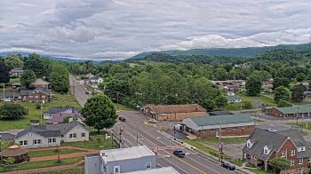 Weather camera view of Russell County Courthouse.