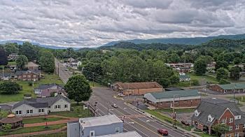 Weather camera view of Russell County Courthouse.