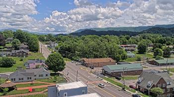 Weather camera view of Russell County Courthouse.