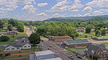Weather camera view of Russell County Courthouse.