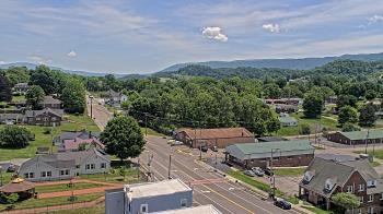Weather camera view of Russell County Courthouse.