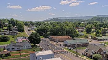 Weather camera view of Russell County Courthouse.