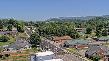 Weather camera view of Russell County Courthouse.