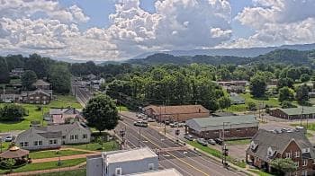 Weather camera view of Russell County Courthouse.