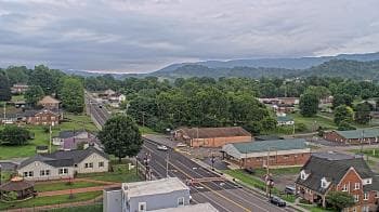 Weather camera view of Russell County Courthouse.