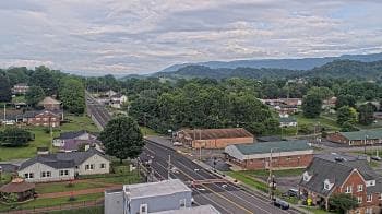 Weather camera view of Russell County Courthouse.