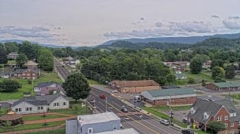 Weather camera view of Russell County Courthouse.
