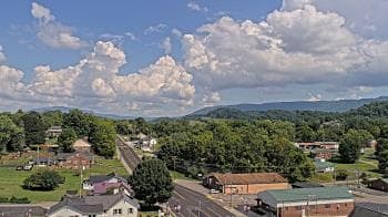 Weather camera view of Russell County Courthouse.