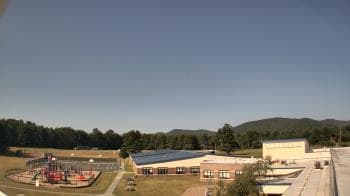 Weather camera view of Stuart M Townsend Elementary School.