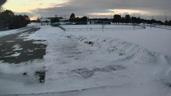 Weather camera view of Laker ES.