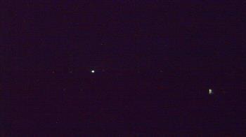 Weather camera view of Lowell MS.