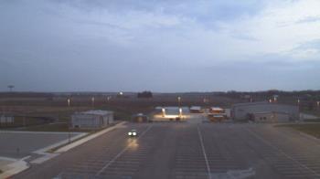 Weather camera view of Lowell MS.