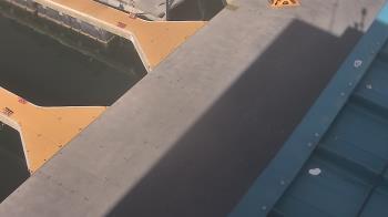 Weather camera view of Lake Powell Resorts and Marinas - Wahweap Marina.