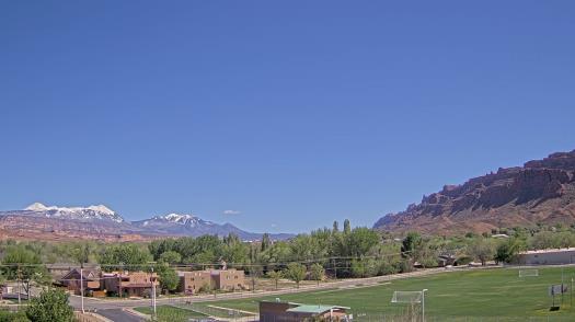 Weather camera view of Grand County HS.