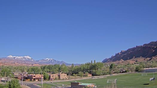 Weather camera view of Grand County HS.