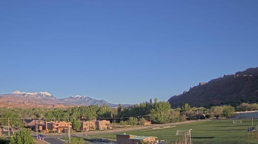 Weather camera view of Grand County HS.