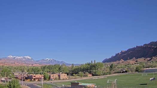 Weather camera view of Grand County HS.