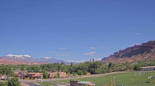 Weather camera view of Grand County HS.