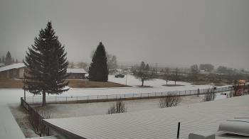 Weather camera view of Mackay Joint SD 182.