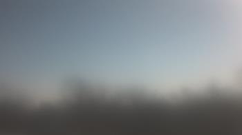 Weather camera view of Lincoln Elementary School.