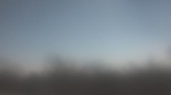 Weather camera view of Lincoln Elementary School.