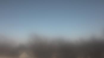 Weather camera view of Lincoln Elementary School.