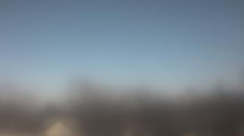 Weather camera view of Lincoln Elementary School.