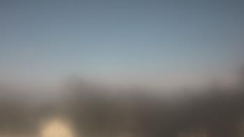 Weather camera view of Lincoln Elementary School.