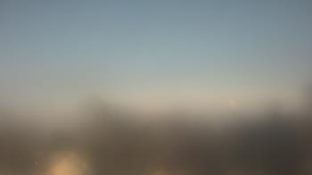 Weather camera view of Lincoln Elementary School.