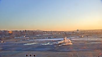 Weather camera view of Harrisburg International Airport.