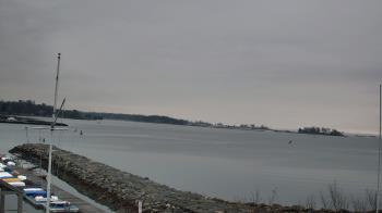 Weather camera view of Beach Point Club.