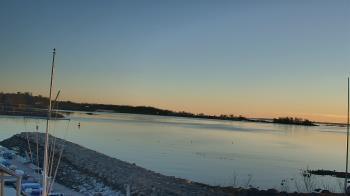 Weather camera view of Beach Point Club.