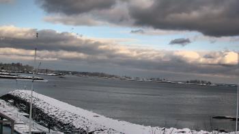 Weather camera view of Beach Point Club.