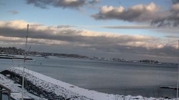 Weather camera view of Beach Point Club.