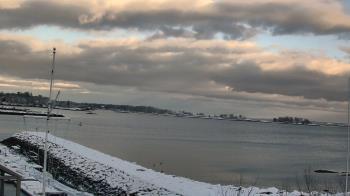 Weather camera view of Beach Point Club.