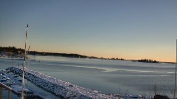 Weather camera view of Beach Point Club.