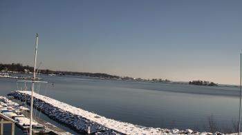 Weather camera view of Beach Point Club.