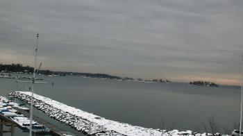 Weather camera view of Beach Point Club.