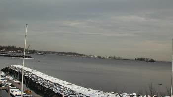 Weather camera view of Beach Point Club.