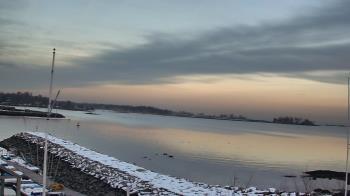 Weather camera view of Beach Point Club.