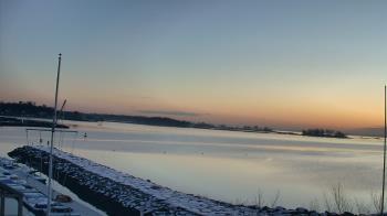 Weather camera view of Beach Point Club.
