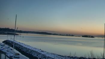 Weather camera view of Beach Point Club.