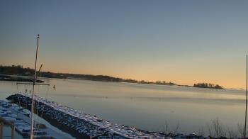 Weather camera view of Beach Point Club.