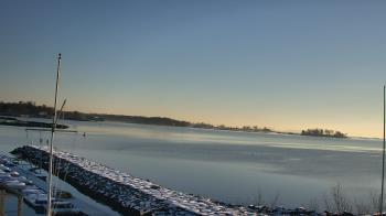 Weather camera view of Beach Point Club.