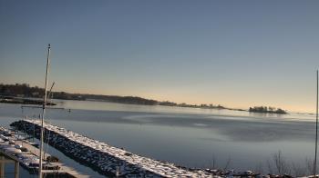 Weather camera view of Beach Point Club.