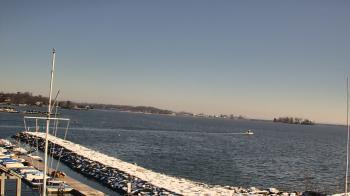 Weather camera view of Beach Point Club.