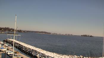 Weather camera view of Beach Point Club.