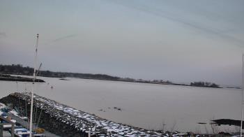 Weather camera view of Beach Point Club.